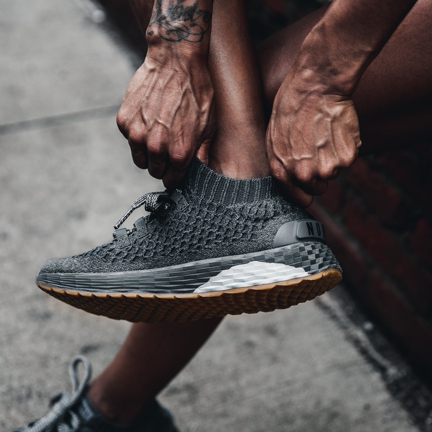 dark grey knit runner
