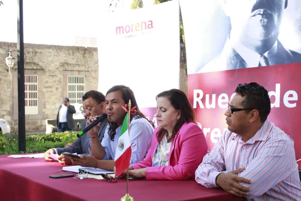 #Entidad Morena decide romper coalición Juntos Haremos Historia en #Morelia por no convenir a sus intereses y porque el PT en el Congreso decidió ir por su cuenta