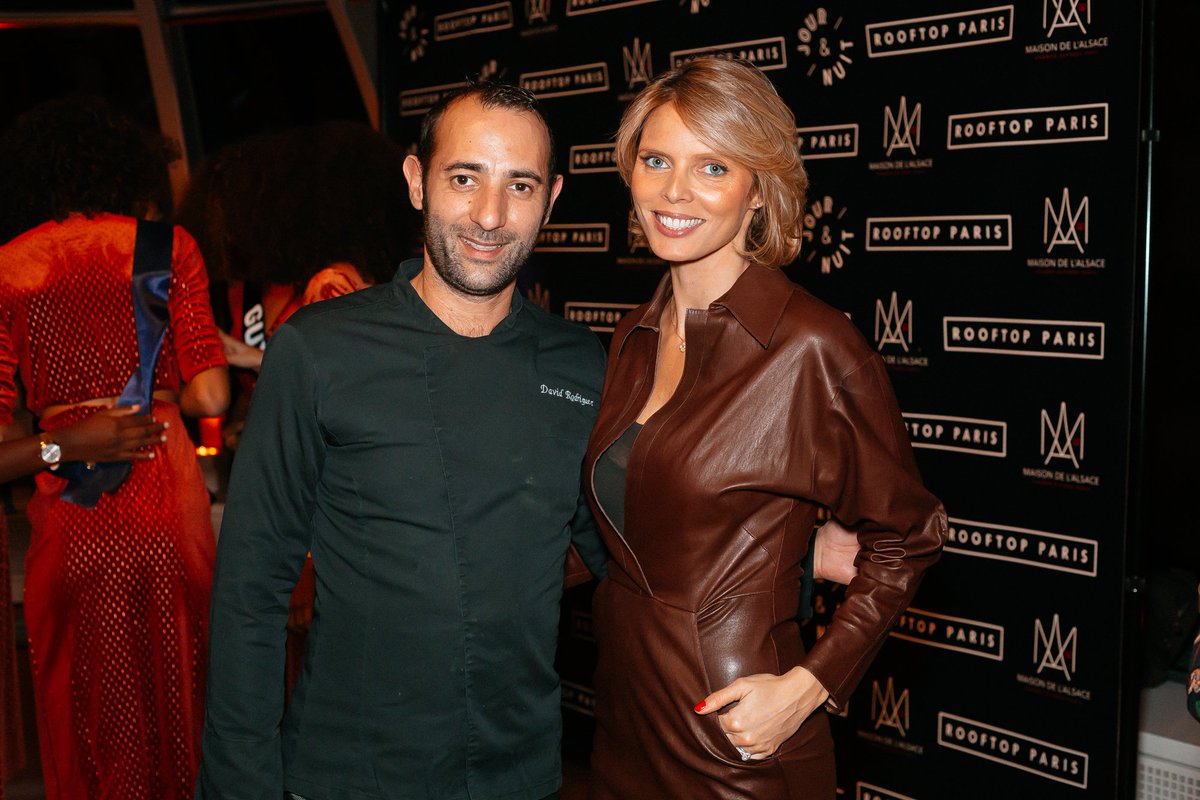 dreventParis's tweet photo. Toujours sympa de revoir Miss France pour la féliciter !
Cocktail dinatoire #Drevent avec #jouretnuit #ChampsElysées #Paris https://t.co/FzqVmC3eH8