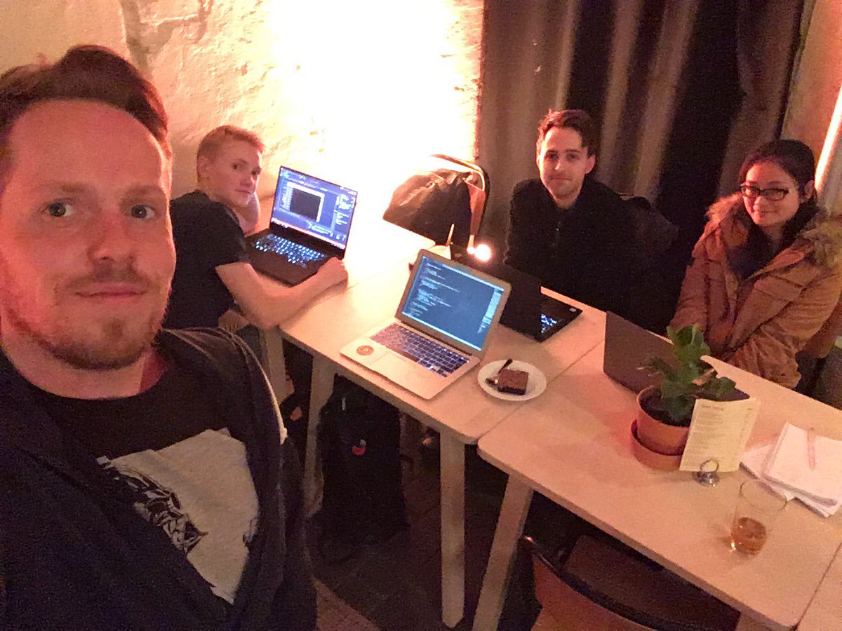 freeCodeCampOSL's tweet image. Monday coding in Oslo while waiting for the spring to come! ☺️💻❄️ #CoffeeAndCode #100DaysOfCode @freeCodeCamp #Oslo