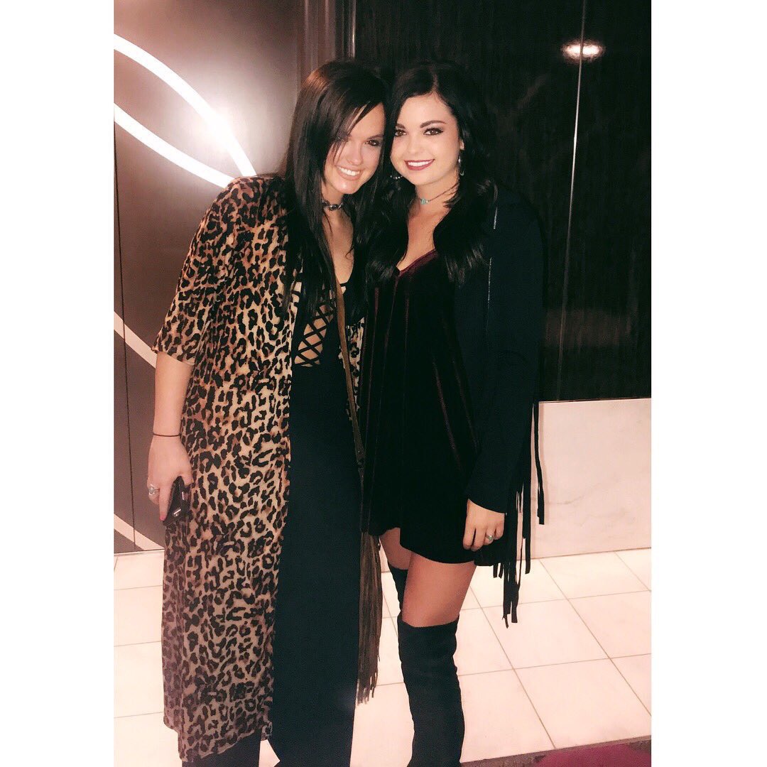 XoxoLaurenPaige's tweet photo. Iโll never be able to express how much our friendship means to me๐#mymainb https://t.co/hbbW5teL8w