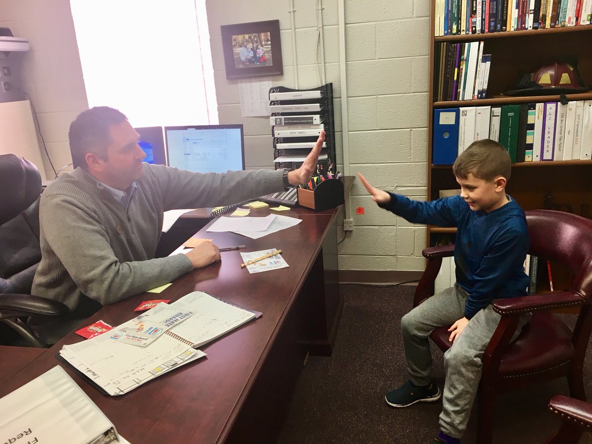 A good call home for Julian! Thank you, Julian, for your positive attitude, excellent behavior, and the effort you put forth in the classroom each day. Julian works hard and he does it with a smile 😊. Keep up the great work, Julian! We can’t wait to see what your future holds!