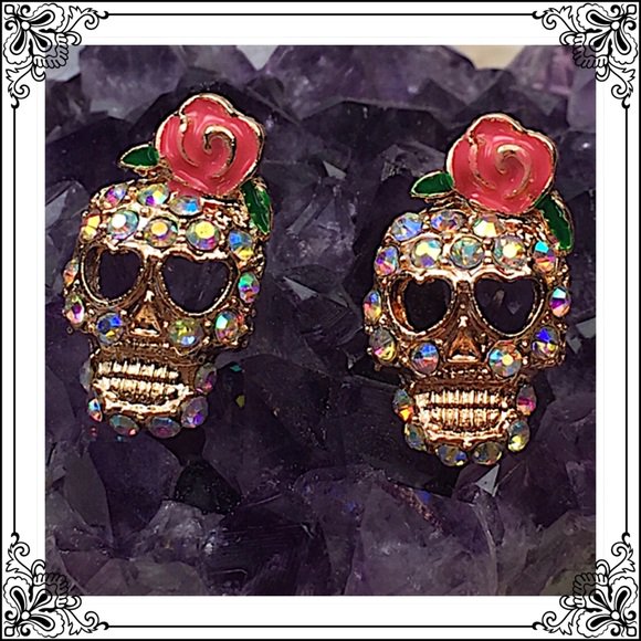 JenLovesJava1's tweet image. So good I had to share! Check out all the items I'm loving on @Poshmarkapp #poshmark #fashion #style #shopmycloset #vintage #dawnstreasures: posh.mk/YZCofelr1U