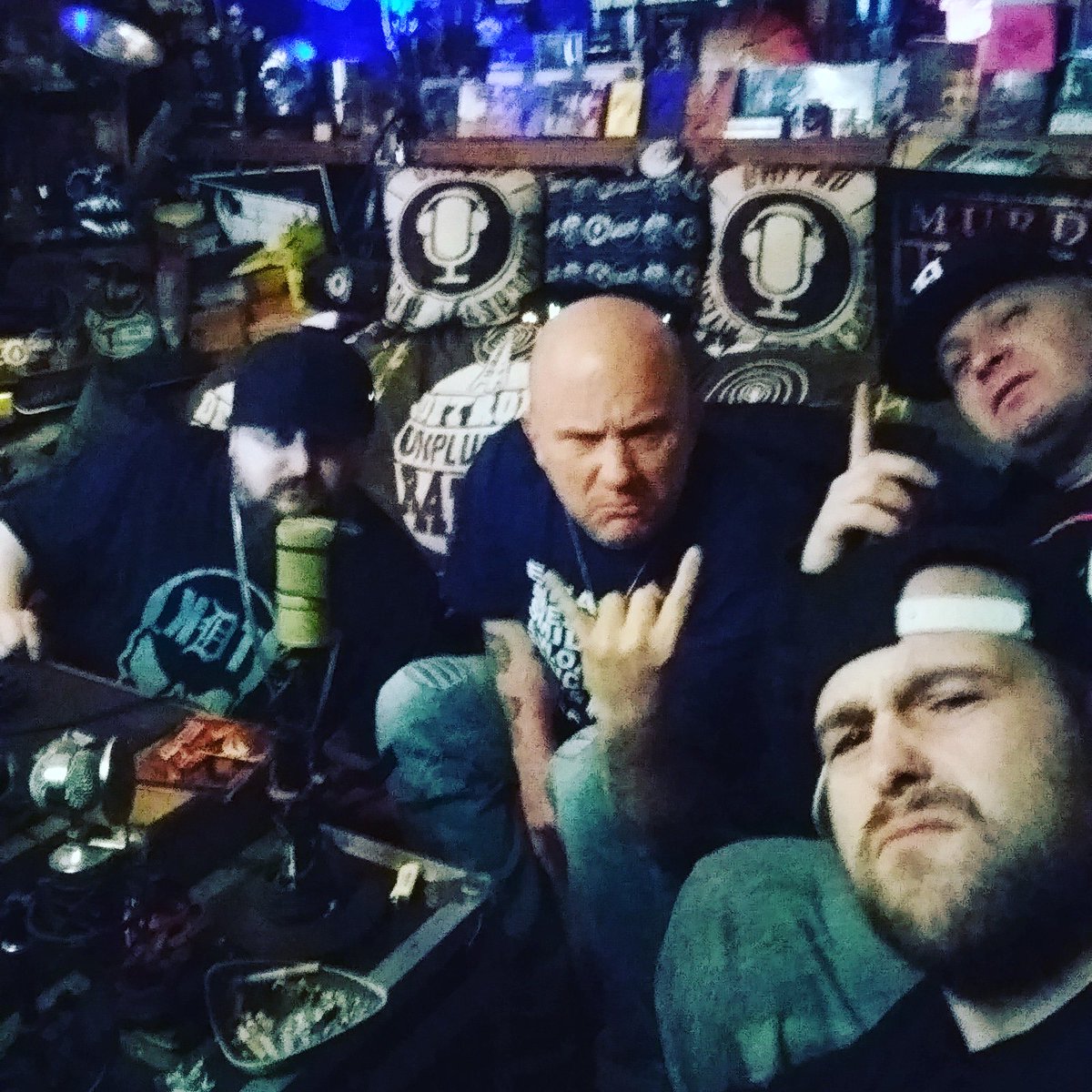 JGuttaMistafuc2's tweet photo. Shot out @DetroitUnplugg1 for having me and #smokinjoe of @KillazDontTalk1 on! We always have a ball! #Detroitunplugged #Killazdonttalk #shhh #famshit https://t.co/wYQxcBZWxW