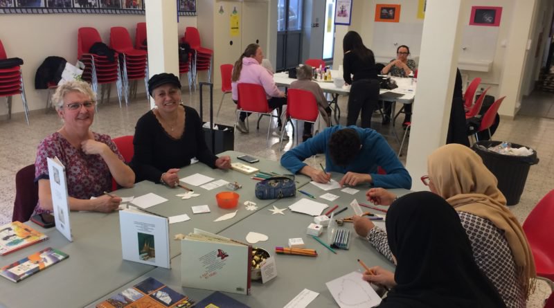 En partenariat avec le C.C.O Sainte Marthe, l'ACELEM a proposé un atelier d'écriture autour de la poésie, dans l'annexe du Centre Social, tout récemment inauguré.