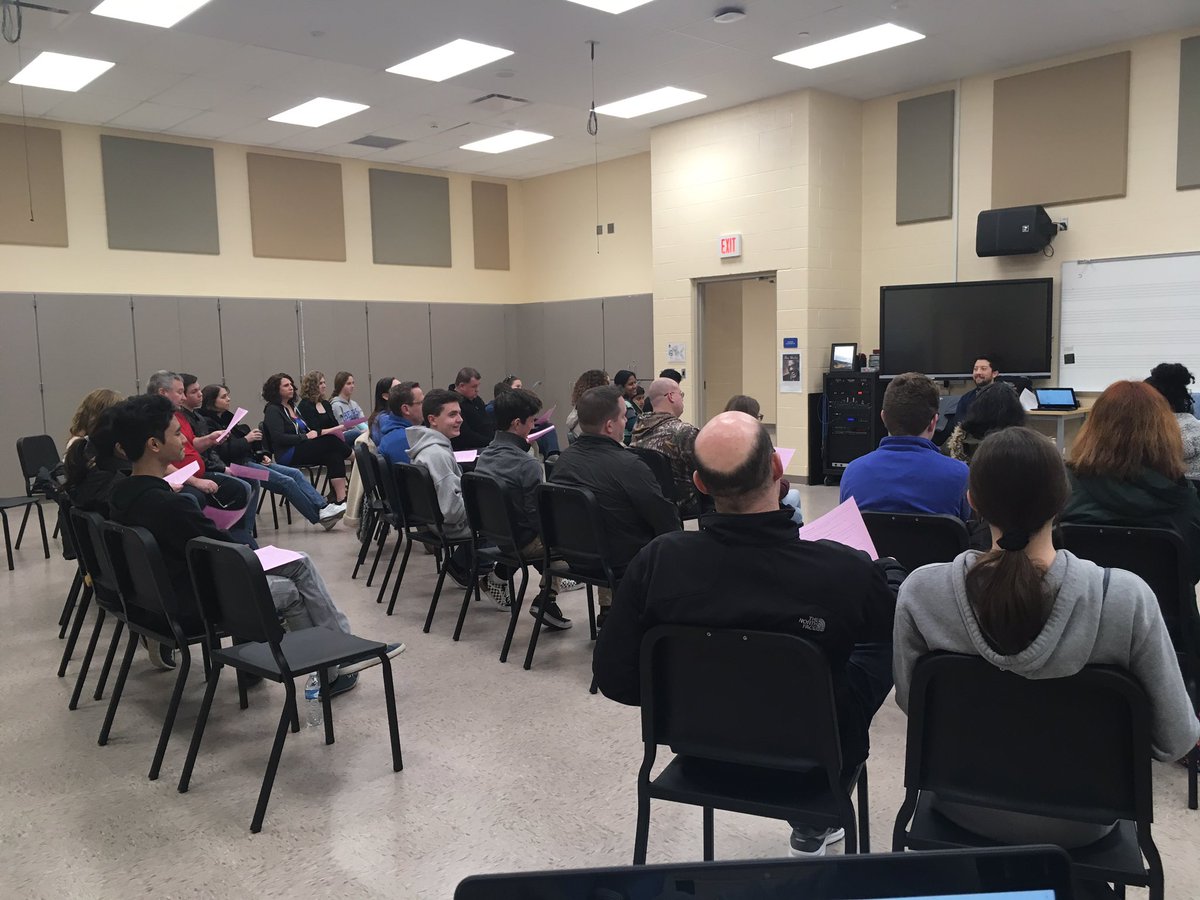 Great music meeting tonight with Mr S., students and parents. The dedication and commitment from our performing arts Dept and families is outstanding! #shouldertoshoulder🐻🎼
@BerlinChoirs
@OlentangySD
@FriendsFbpa