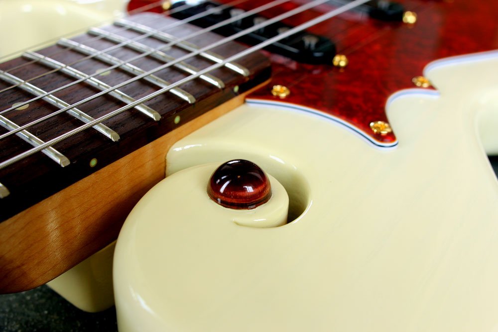 VitaGuitalas's tweet photo. Vita Guitala's quinto guitar ver.014  hand made in Japan. #guitar #indyguitar #premierguitar #customguitars #redtigereye https://t.co/NLV6nfrOla
