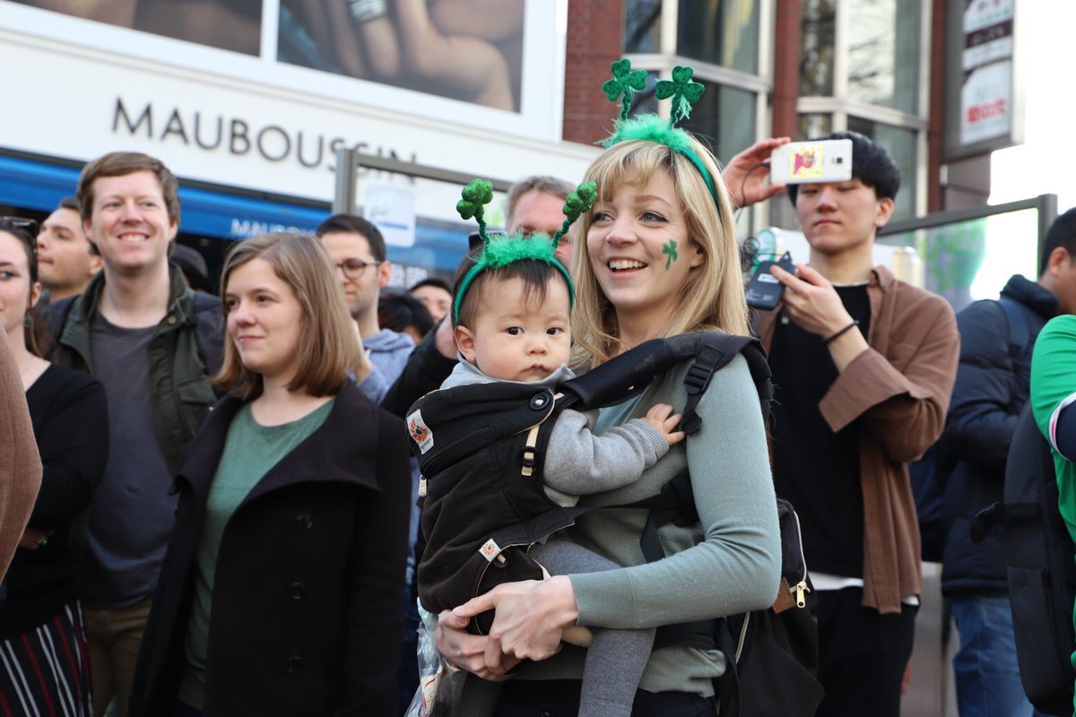 fujifamily_'s tweet photo. Seán and I at the Paddy’s Day parade in Tokyo taken by Matsuzaki san!
We took videos of the parade and will upload a new one soon🇮🇪☘️
https://t.co/JhZjW6hsKM
#stpatricksdaytokyo #セイントパトリックデー #東京 #アイルランド #バイリンガル #tokyo #family https://t.co/TCesP4TSt0