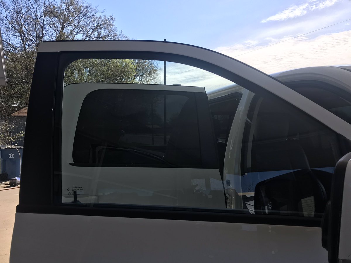 UGKise's tweet image. Tinted Some Shit. #SupportYourself