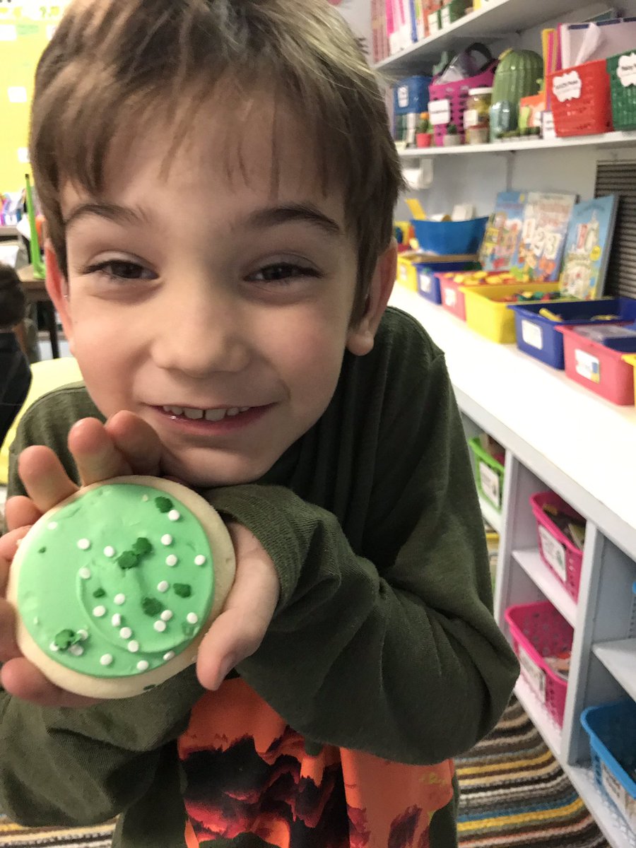 MissSmyly's tweet photo. St. Patty’s Day fun!!! 🍀 #UnlockTheRainbow #MyLittleprechauns https://t.co/tyvZurEkTV