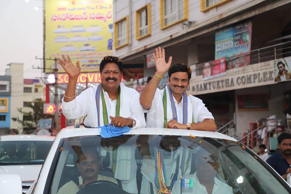 Raghurama Krishnam Raju Army tweet media