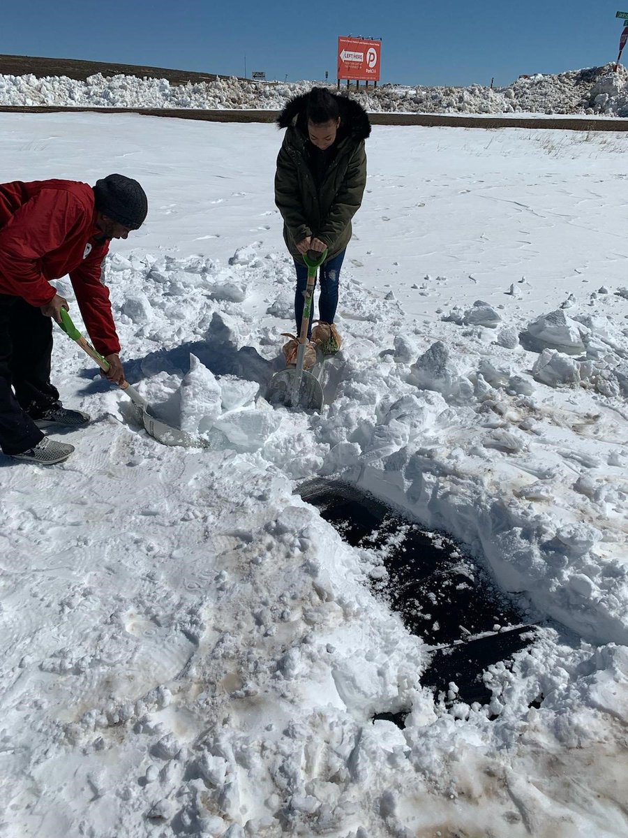 MNeitroCO's tweet photo. 5 days after the #MarchBlizzard, one family retrieved their lost car that was buried under the snow. An off-duty #TowTruckDriver helped them recover it when no one else could, or would. @KarenMorfitt & I talk with them & share this incredible story - @CBSDenver 10pm. #cowx #4wx https://t.co/wJMW4D5nsT