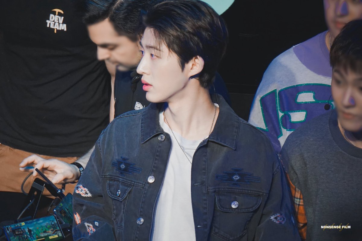 ikon_photogrphs's tweet photo. [190316] 뉴욕 삼성 x 포트나이트 이벤트
_
PHOTO | 김한�� Hanbin ハンビン 
COPYRIGHT | nonsensefilm님

@YG_iKONIC https://t.co/908g9sMdVE