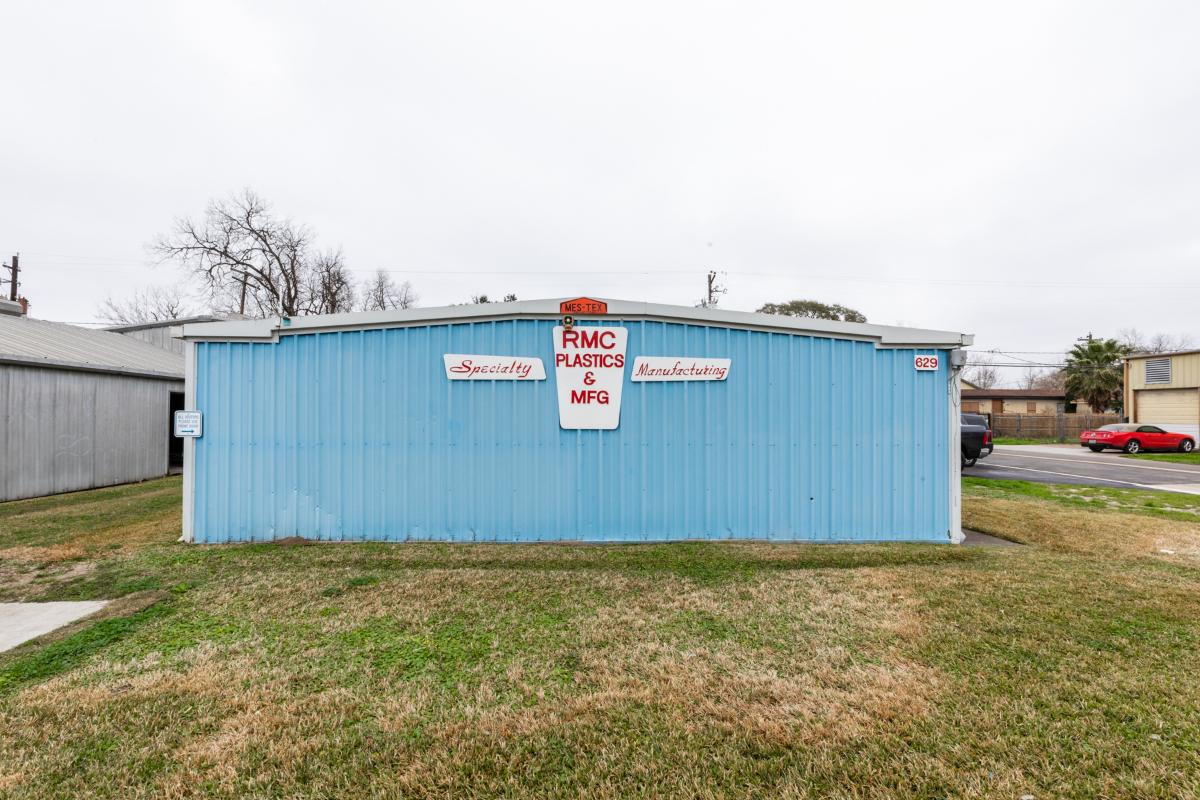 Tag someone who needs to come see us.