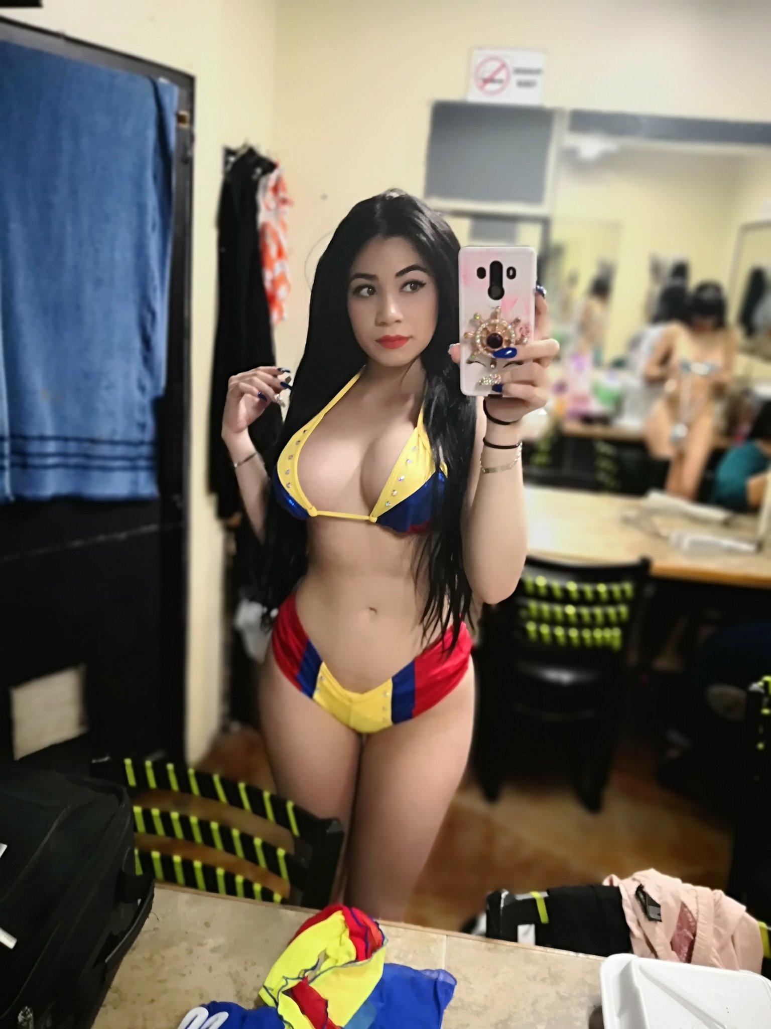 Giselle Montes OFICIAL on Twitter: "De Colombia para el mundo…