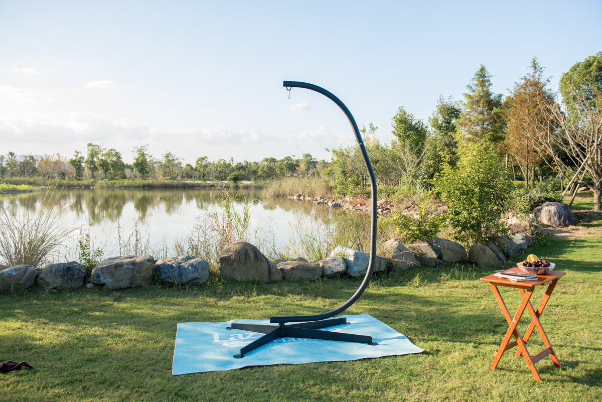LazyDazeHammock's tweet photo. Transform your patio with timeless taste. #lazydazehammocks #stand #hammocklife #relaxlife https://t.co/VFy5iPwtxE