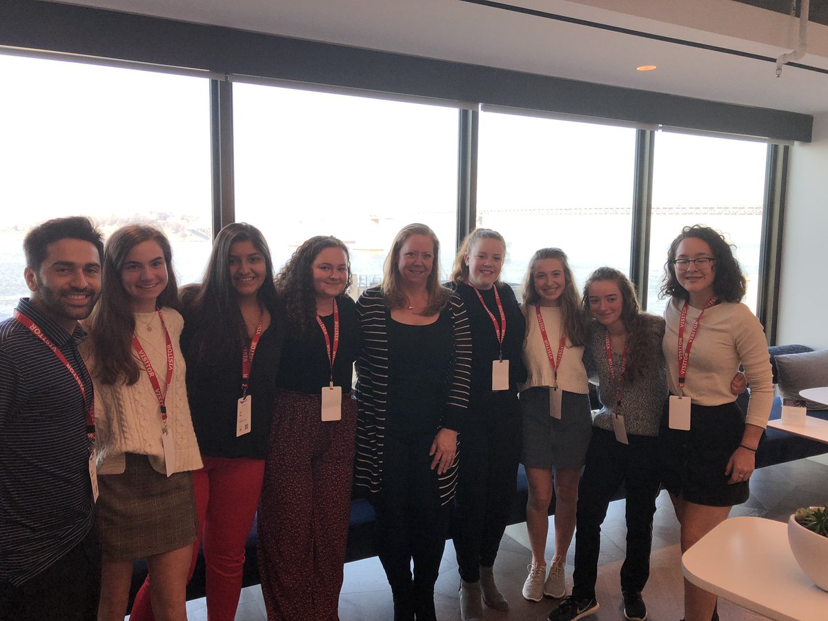 LaurelCapstone's tweet photo. Spectacular view from Visa Global Headquarters! Amazing visit and discussion with Ms. Cecilia Frew. Thank you! #GlobalStudies #leadership #DreamDareDo https://t.co/68yZ2Gw7gB