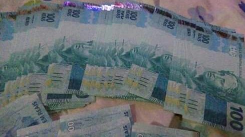 Pontamil2's tweet photo. Ta pensado que si VC der RT vai vim o dobro ou algo do tipo sai dessa vai na sua correria pq isso aqui é do mal e não cai do céu 💲🙌🙏💪 https://t.co/Ssik277iWi