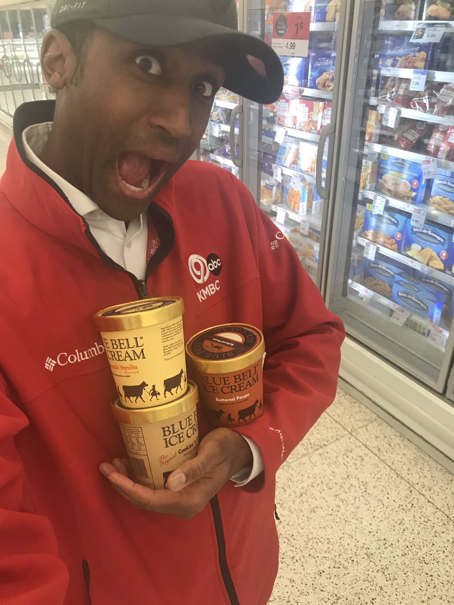 StevenAlbritton's tweet photo. Wasnโt kidding one bit about getting @ILoveBlueBell Ice Cream after work.... #HomemadeVanilla #CookiesNCream #ButteredPecan @kmbc https://t.co/MuevayqCkZ