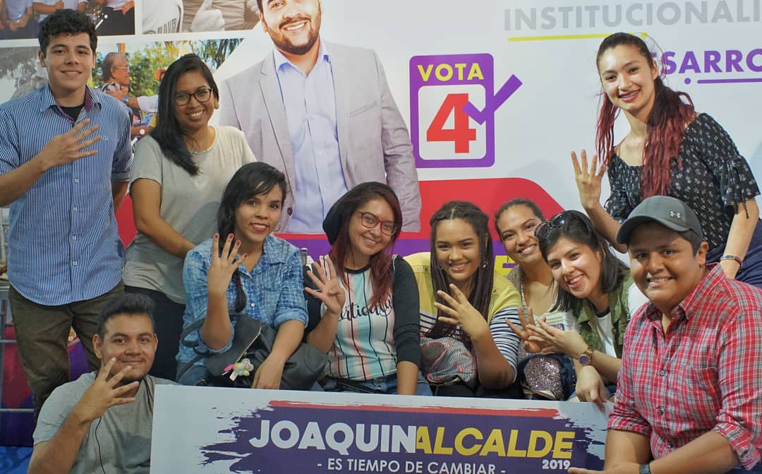 "Lo más bonito de esta campaña ha sido conocer personas de fé y un gran corazón. ¡El apoyo que recibimos nos motiva todos los días!" #joaquindeleon
#MunicipiodeDavid
#joaquinalcalde
#estiempodecambiar

joaquindeleon.com
