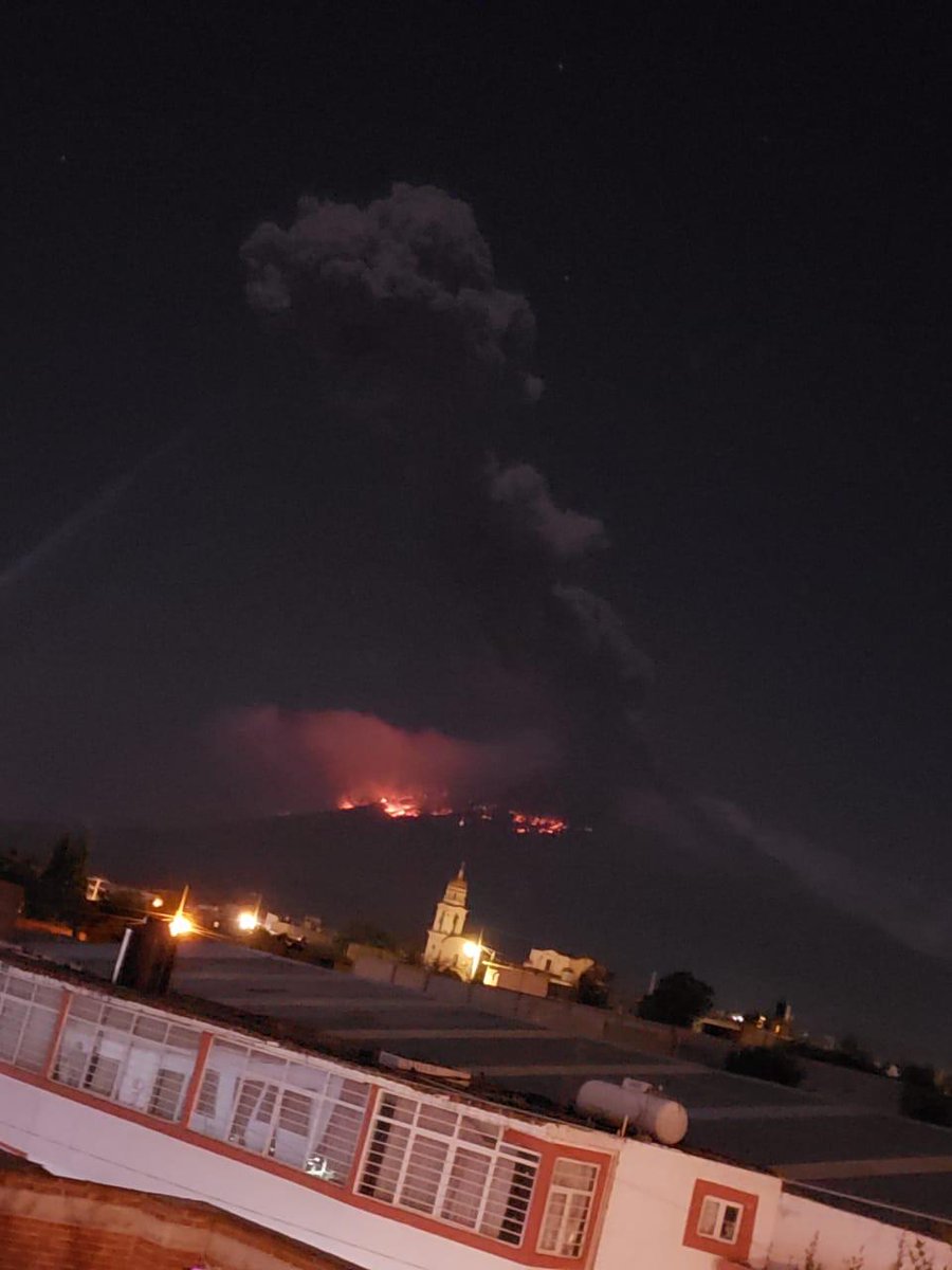 JCarlos_Valerio's tweet photo. ¿Amigos ustedes siguen escuchando el volcán? https://t.co/Cyjtx3RPzV