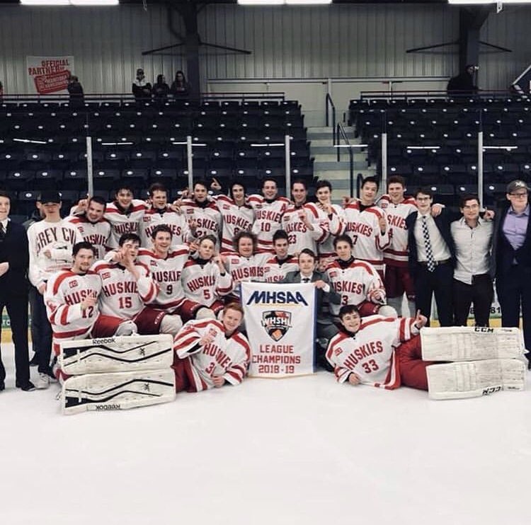 Huskies win! Huskies win! The boys are league champions!!!! Great series <a href="/ClipsHockey/">Dauphin Clippers</a>!!