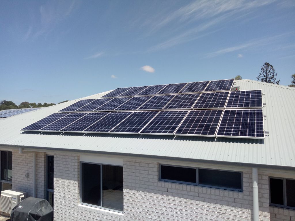SolarWide_AU's tweet image. Another superb job completed by the SolarWide install team!
Interested in solar? Get a quote for your Sunshine Coast solar system: buff.ly/2tDBFWc 
#SunshineCoast #SunshineCoastSolar #SolarBrisbane #SolarSunshineCoast #Renewables #SolarInstallSunshineCoast