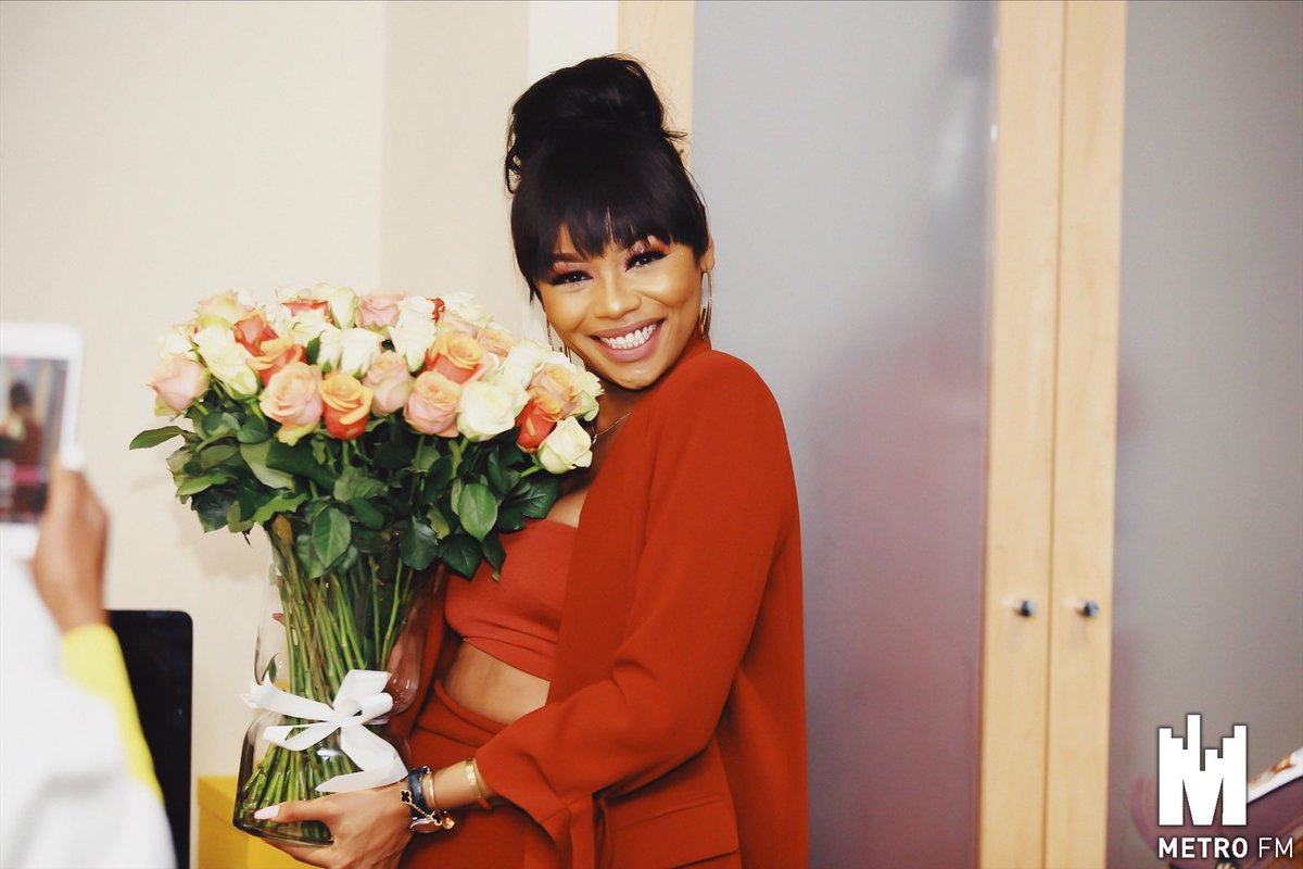 METROFMSA's tweet image. Love is In the air @somizi and @bonang_m #freshbreakfast