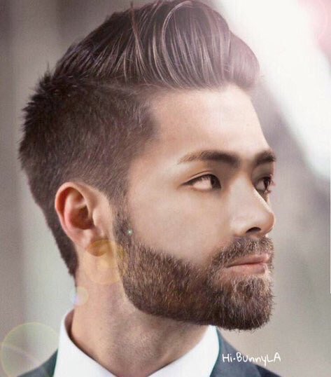 sofquy's tweet image. вам не кажется, что на тэ, борода выглядит сексошпильно ?