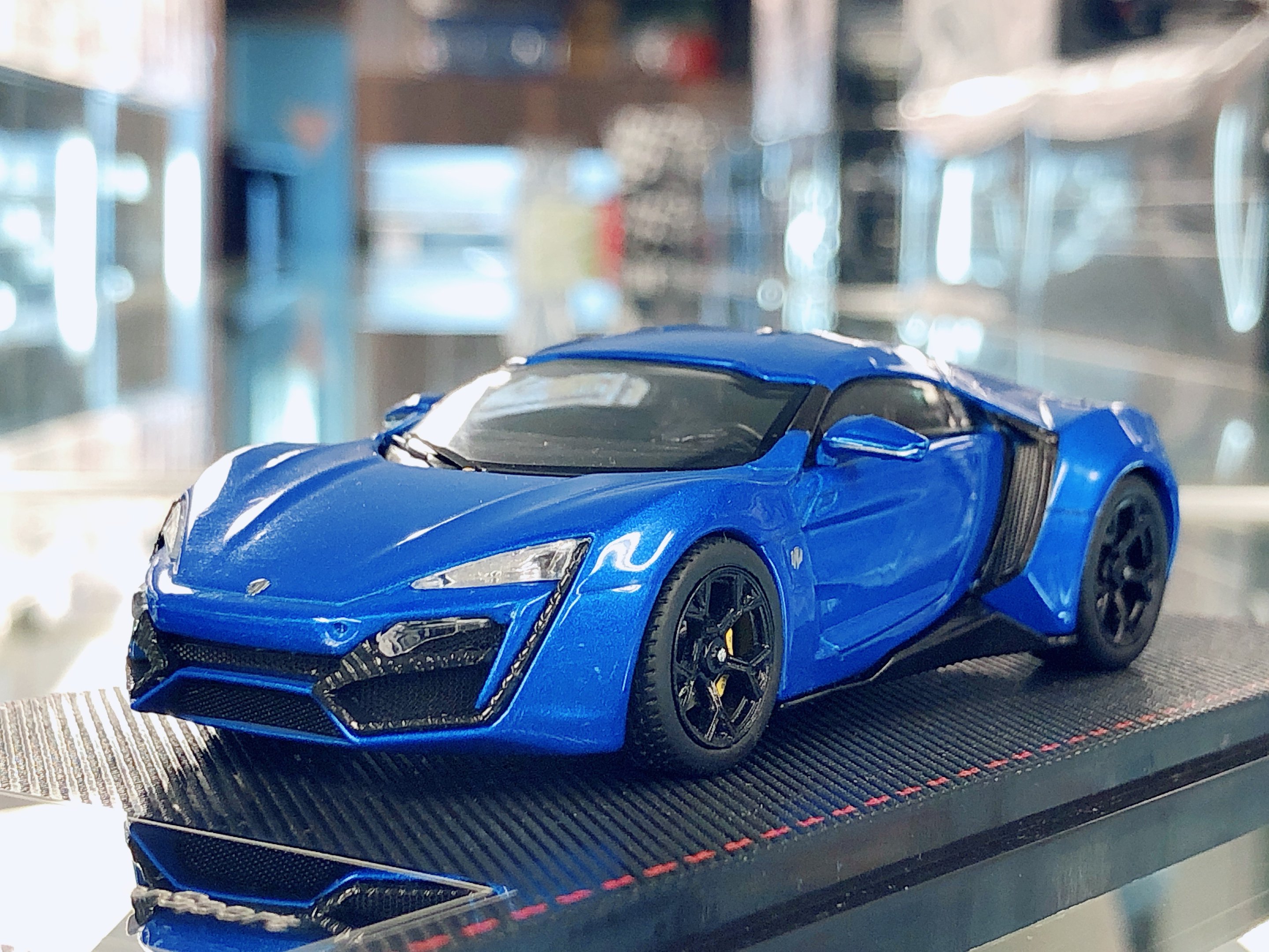 KENGFai（ケンファイ） 1/43 W MOTORS Lykan Hypersport Royal Blue ガリバー