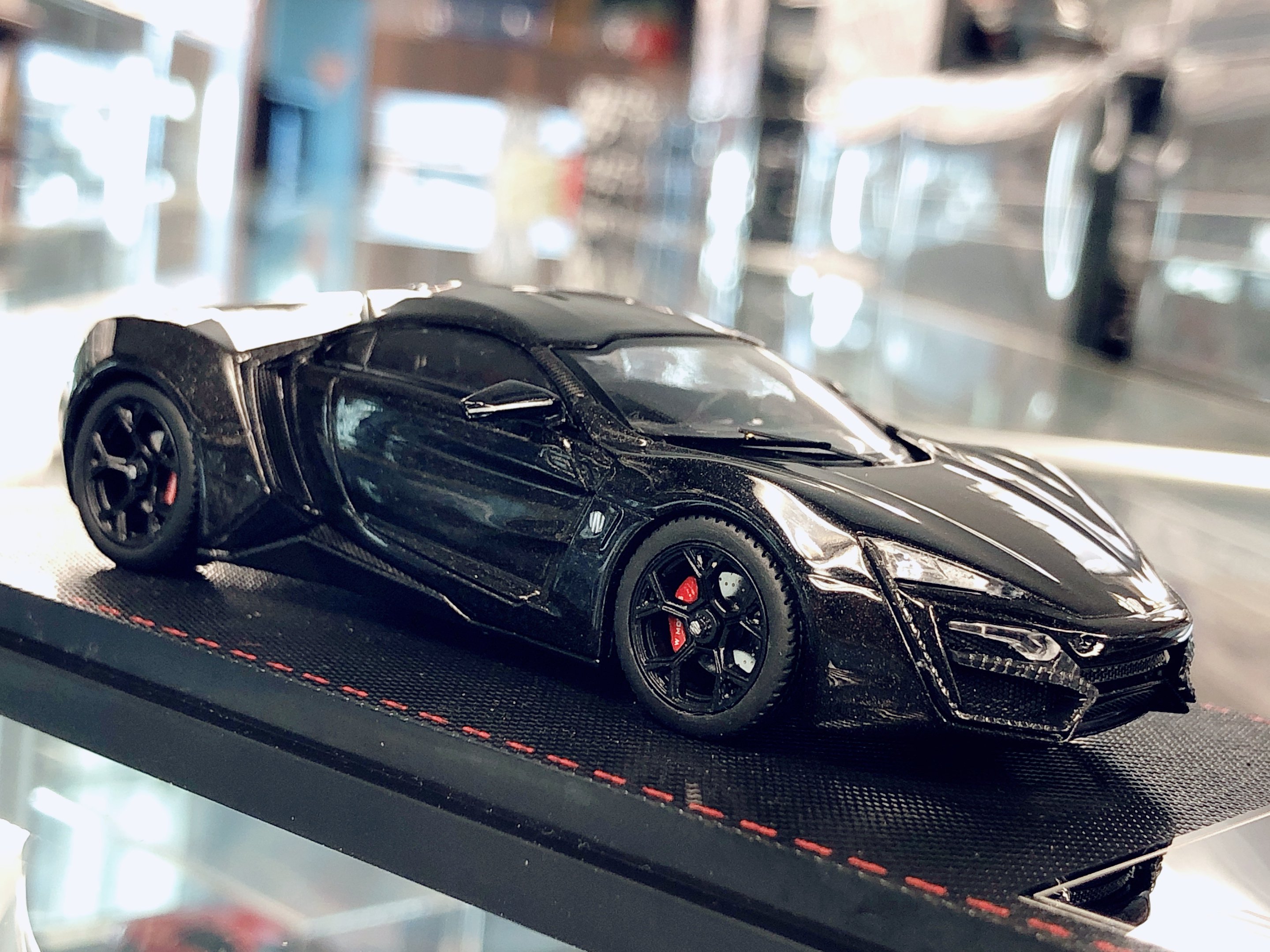 Amazon | KENGFai W MOTORS LYKAN Hyper Sport 1/43 ミニカー 赤
