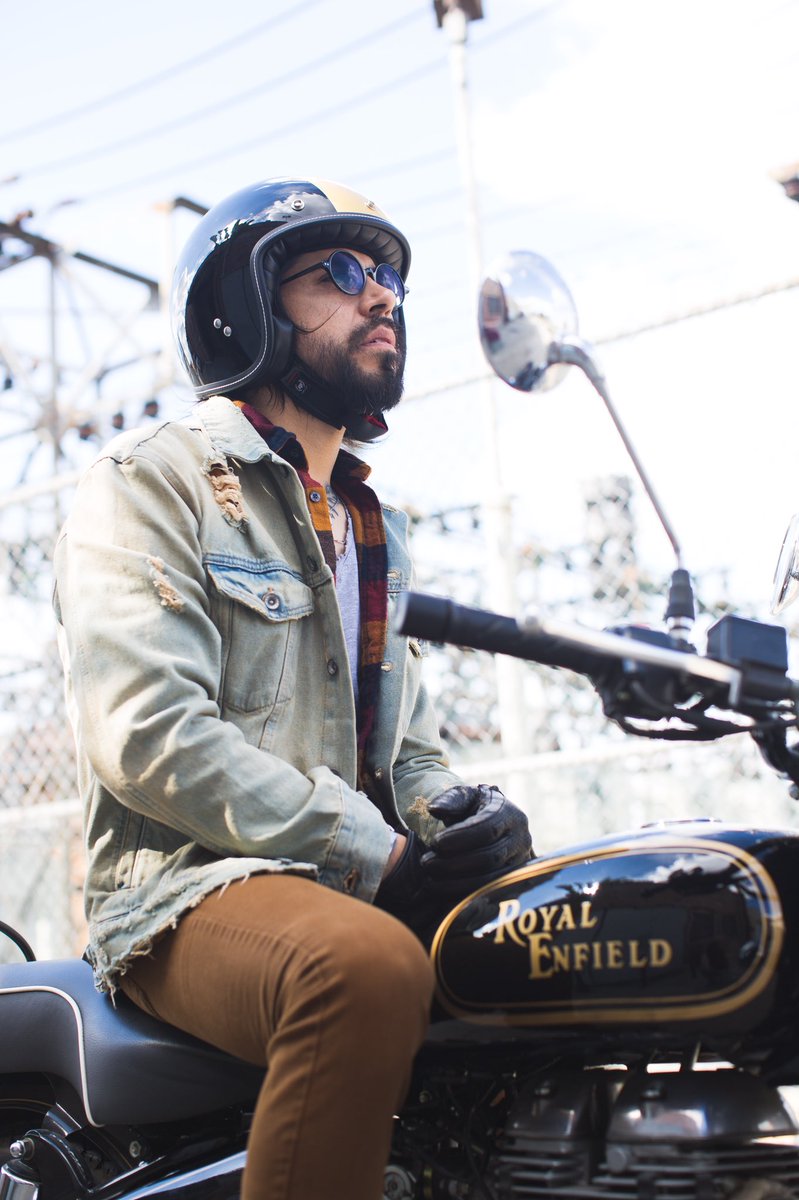 TheSocialCut's tweet photo. Man &amp; Machine #TheSocialCut #CafeRacer #MensFashion #Groomimg https://t.co/kxGnyItS21