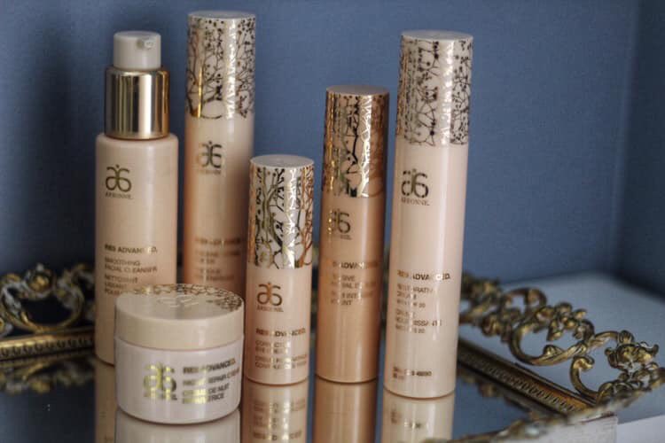 EnchantWedding's tweet photo. Enchanted Weddings planner nad Arbonne! Such a great partnership! Wedding planning/design/production and rentals combined with a consultant who can help you look and feel your best for your big day! A perfect match! https://t.co/NJ2mIDU2wZ