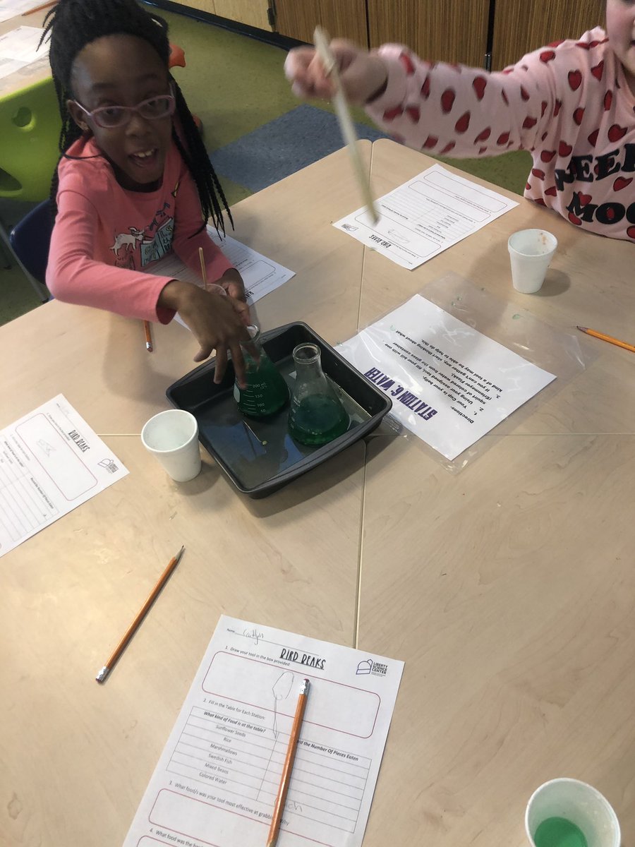 MrMorganCHS's tweet photo. 3M learned about animal adaptations with Liberty Science last week. https://t.co/E3iPgKcGHg
