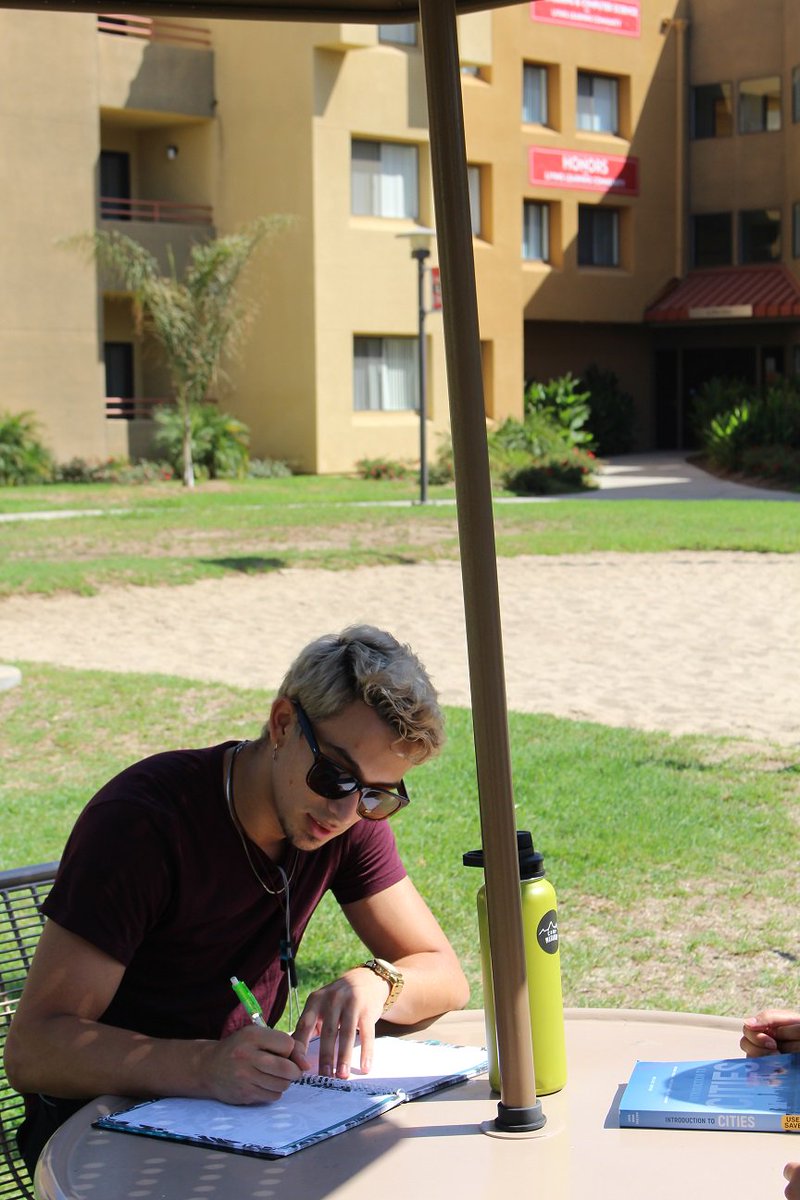 CSUN_SH's tweet image. Housing has many options for places to study! The learning center, computer lab and study rooms are always a great choice, but sometimes you just need a change of scenery and some fresh air! #CSUN? #csunstudents #csunstudenthousing #matadorlife #successliveshere