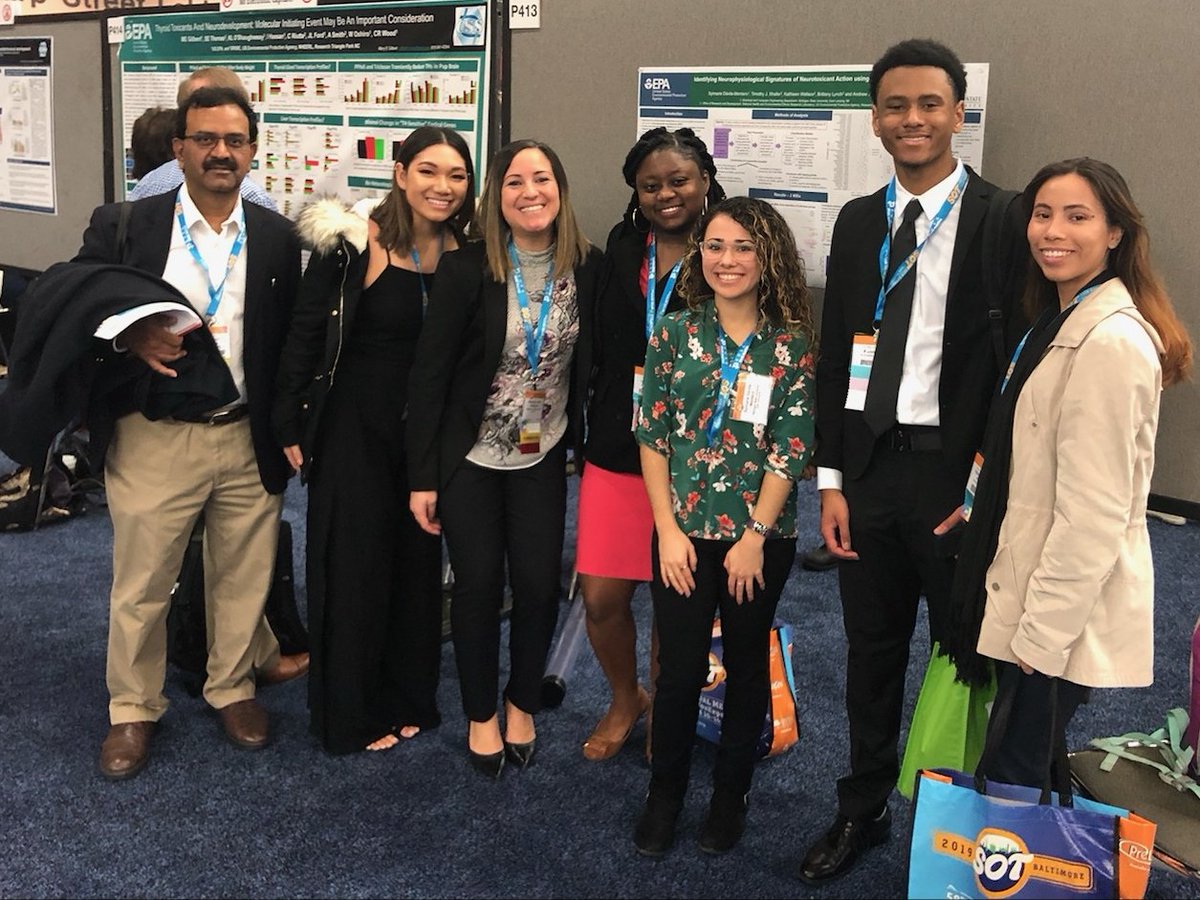 Eiramlysal's tweet photo. Had a great time today presenting my poster, meeting with mentors and getting to know new people at #SOT2019! #AnEngineerAtSOT #DevelopmentalTox #WomenInSTEM #LatinaInSTEM https://t.co/NuDg24CJoE
