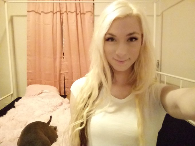 Hi twitter. Just reminding my fans out there on this planet and the next, I love you. Thank you for being<a href="/tag/aloha"class="tags"><span>#aloha</span></a><a href="/tag/honolulu"class="tags"><span>#honolulu</span></a><a href="/tag/honohoohoo"class="tags"><span>#honohoohoo</span></a>