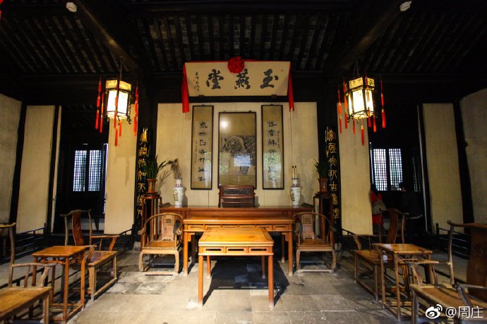 Kunshan_China's tweet image. Blooming magnolia flowers are seen at the Yuyan Hall, the main hall of the Hall of Zhang's Residence in Zhouzhuang water town as spring comes to city.