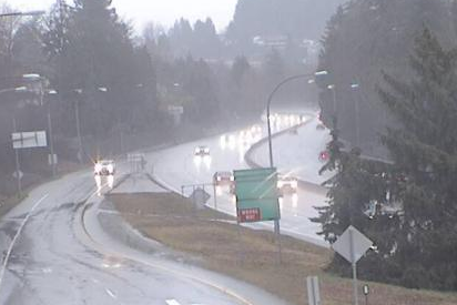 WVPDTrafficUnit's tweet photo. #WVPDTraffic - Still rain only to contend with on #UpperLevels Hiway but there is snow to contend with on the road to @Cypressmtn !  Snowfall warning for #MetroVancouver updated and still in effect -  https://t.co/JVI44VVOBU. Please drive with care for the conditions! https://t.co/kwHqm4a14U