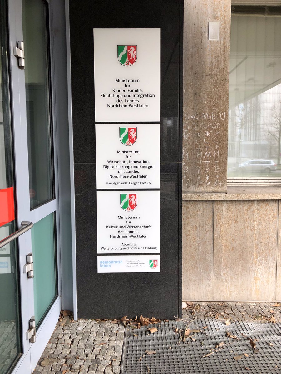 dimaevorg's tweet photo. Von unserem Besuch bei Frau Staatssekretärin Serap Güler @SerapGueler. Wir bedanken uns für den herzlichen Empfang und das produktive Gespräch.
#iiievorg #mkffi #nrw #chancennrw https://t.co/aiM4wctxXP