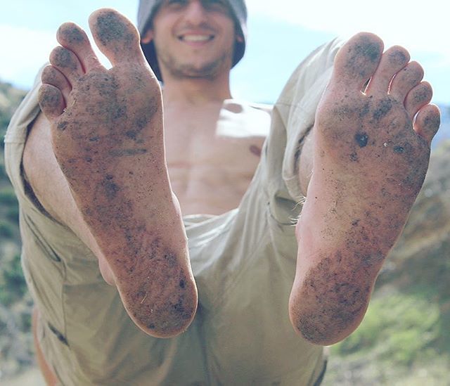 earth_runners_'s tweet photo. Nature’s Prescription 👣 #RewildYourSole 🌎
#reflexology
#barefoottherapy #barefootliving #barefootlifestyle #barefootlife #Barefooting #barefootfreedom #barefootforlife #Barefooted #barefootbliss #barefootandfree #barefootadventures #rewildbefree https://t.co/RIWTJF6jNA Nat… https://t.co/QypMHJjw1I