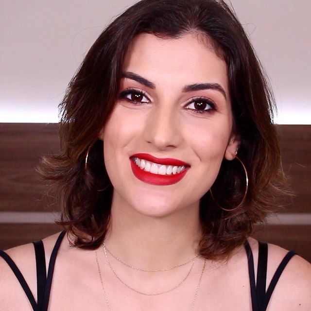 maydancini's tweet photo. 🌹Passando pra avisar que tem vídeo novo no ar!!! Link no meu perfil!! Quem já assistiu?? 💄O Batom é o Velvet Passion 311 da @kikomilanobr
#maydancini #makedodia #makeupdodia #amomake #maquiagemtop #youtuberbrasil #batomvermelho #kikomilano #kikomila… https://t.co/OpluRjvxff https://t.co/8mJsKWDXBU
