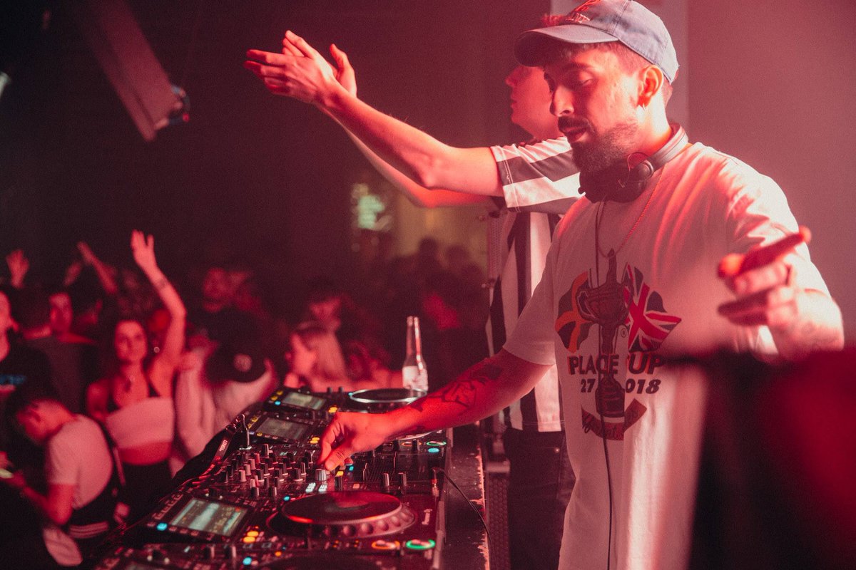 Friday @MyNuLeng Made The Building Shake!! 🔥🙌🏼‼️ #mynuleng