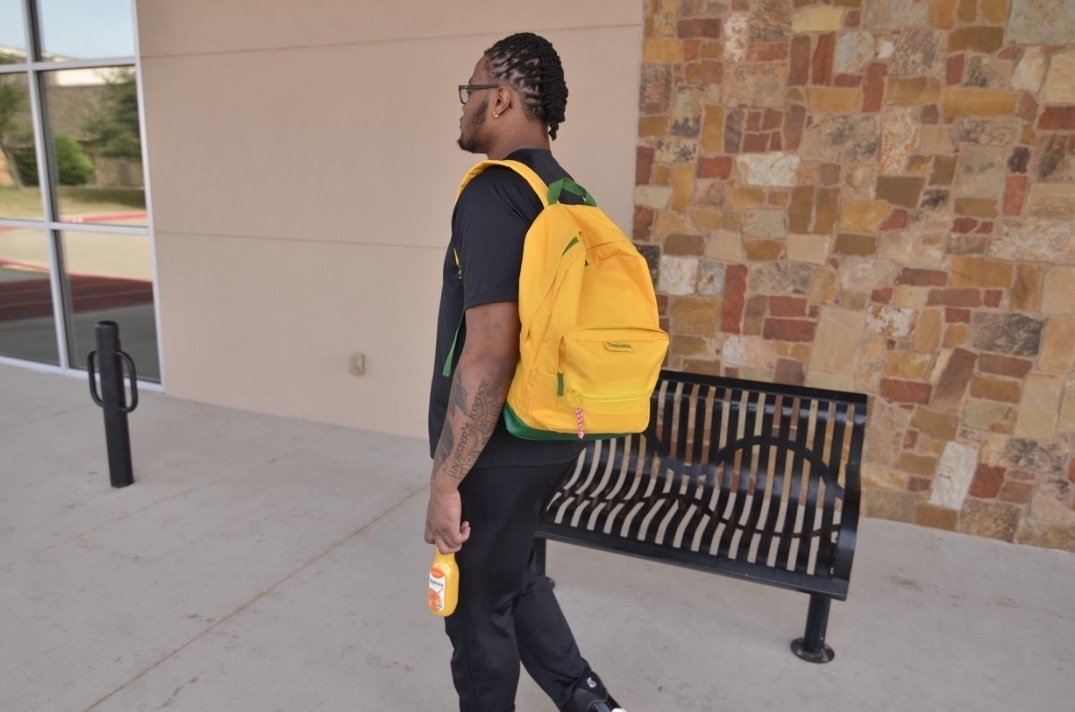 RashanAGary's tweet photo. Walking into the gym ready to go with  @Tropicana_Juices. With my #MadeToGo lifestyle, there’s always more work to be done so Tropicana Single Serve is always on-hand for the day ahead. #2nd2None https://t.co/15uSmEW730