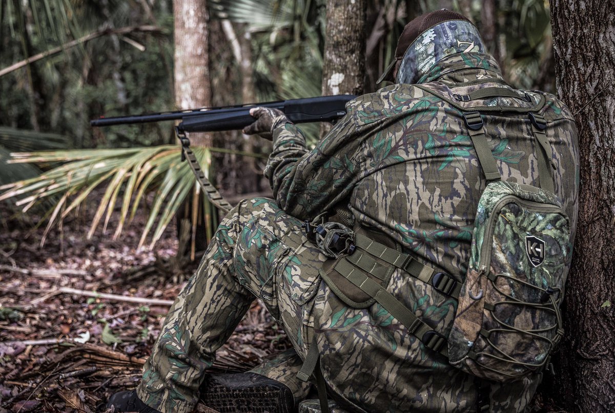 Way down in Osceola country 🔥#KnightandHale
📷: Cypress Roost Outfitters