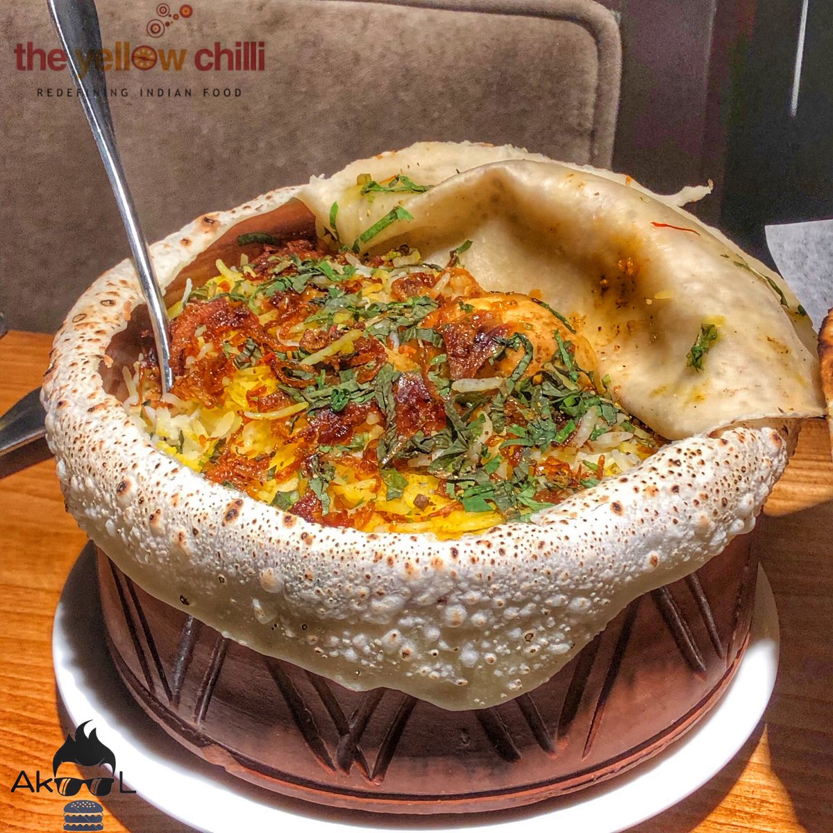 iak00l's tweet photo. @TheYellowChilli مخرج٥-افراد عوائل-اكله هندي له فروع حول العالم وهذا اول فرع في #الرياض منزل منيو جديد وجربت بعض الاطباق/برياني دجاج٤٥ طبق كبير-تندوري لامب تشنك٨٧-بطاطس محشوه بازيلا٤٠ عجبتني ويعتبرطبق #نباتي -لالا موس دال٤٠عباراه عن عدس يطبخونةيوم ونص🙇🏽‍♂️مركز 
#مطاعم_الرياض 
تابع👇🏽 https://t.co/Y2YnyK80VG
