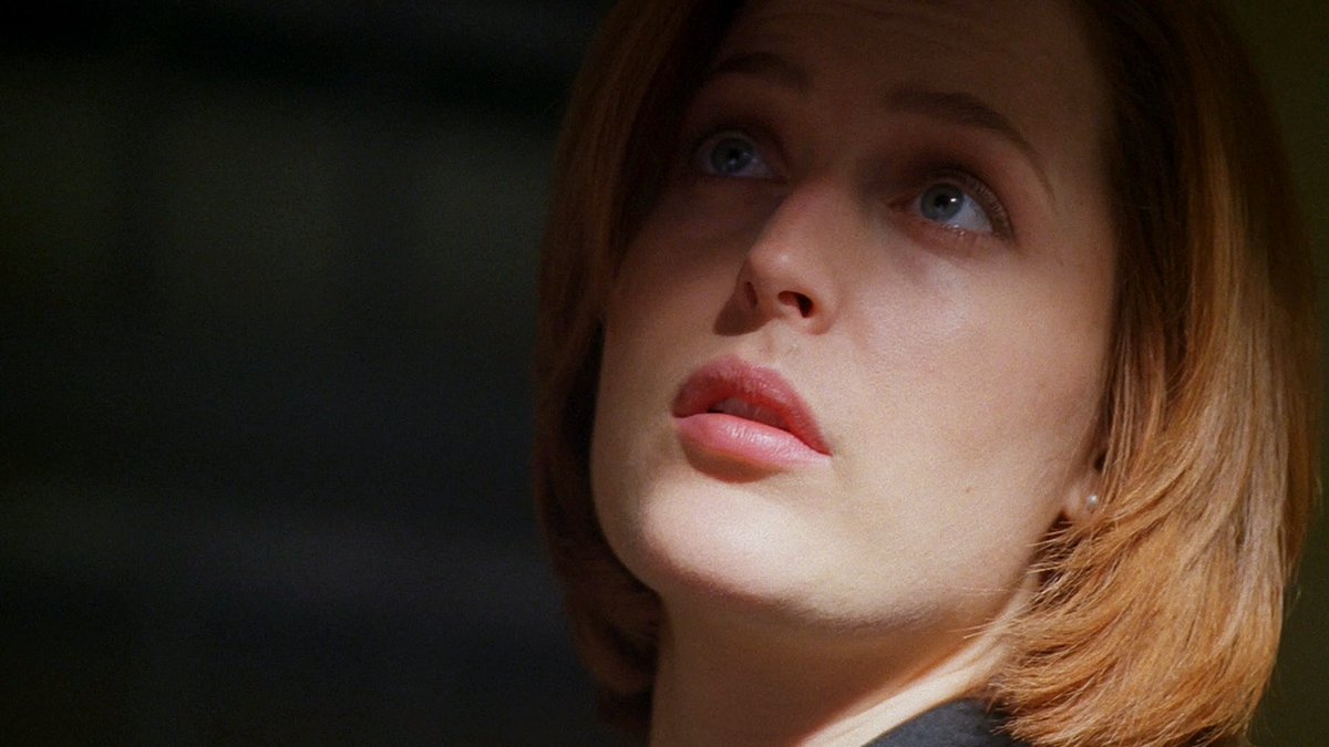 "Mulder's getting red in the face. Scully sees this, and reaches to his arm, grabbing at it gently." #XFScriptWatch  #Milagro