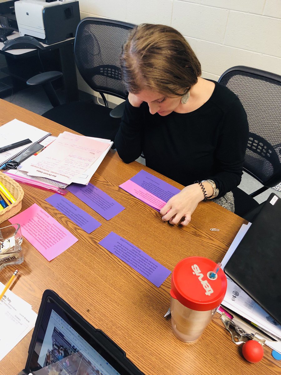 AAISconsultants's tweet photo. Mt. Holly #firstgradeteachers activating comprehension strategies as they sort expert quotes into important &amp; interesting categories #guidedreading @bcsdschools @ErinDubrow @BCSDTeachForum https://t.co/j8Irv1cJNC