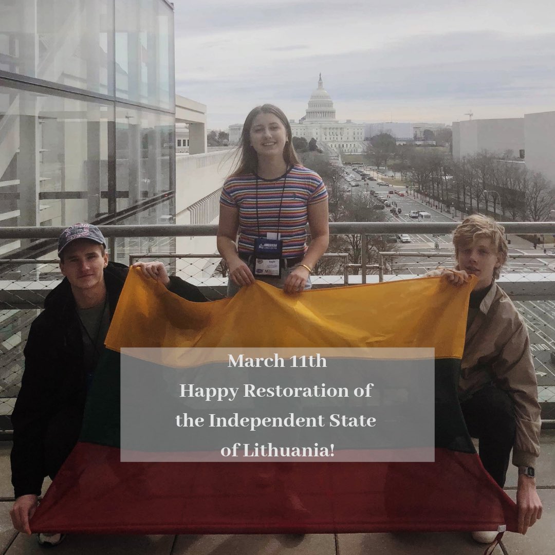 FLEXAlumniLT's tweet photo. Happy Restoration of the Independent State of Lithuania!🇱🇹

Today, 3 of our Lithuanian #FLEXProgram finalists are celebrating this day at the @CivEdWorkshop in Washington, D.C. How did you commemorate this day?
#FLEXAlumni #ExchangeOurWorld #ExchangeUSA https://t.co/hd9dwOWxGJ