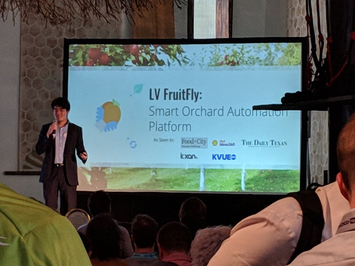 foodcityorg's tweet photo. It's the UT Student competition winner LV Fruitfly #SXSW #foodcityprize #hookem 🤘 https://t.co/gCqivfjEUO